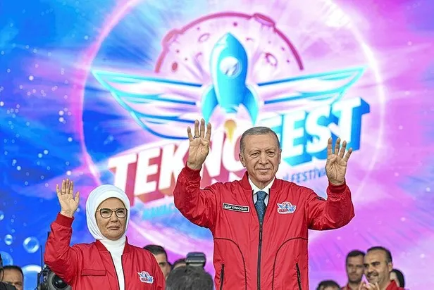 baskan-erdogandan-teknofestte-onemli-aciklamalar-artik-gozunu-uzaya-diken-genclerimiz-var-1693583646647.jpeg