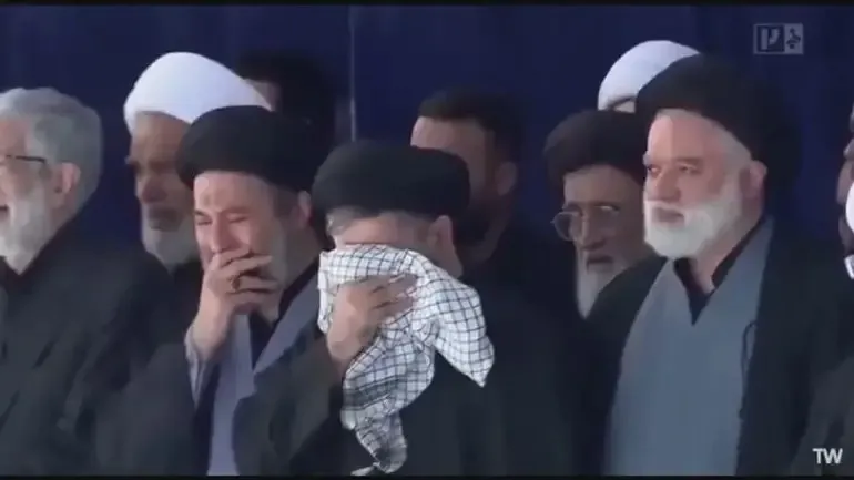 hamaneye-veda-toreninde-abd-ve-israile-ofke-iranlilar-intikam-istiyor-cenazede-ahmedinejad-surprizi-1783355644739.jpeg Hamaney’e veda töreninde ABD ve İsrail’e öfke: İranlılar intikam istiyor! Cenazede Ahmedinejad sürprizi-3
