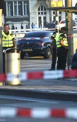 Hollanda'da terör alarmı