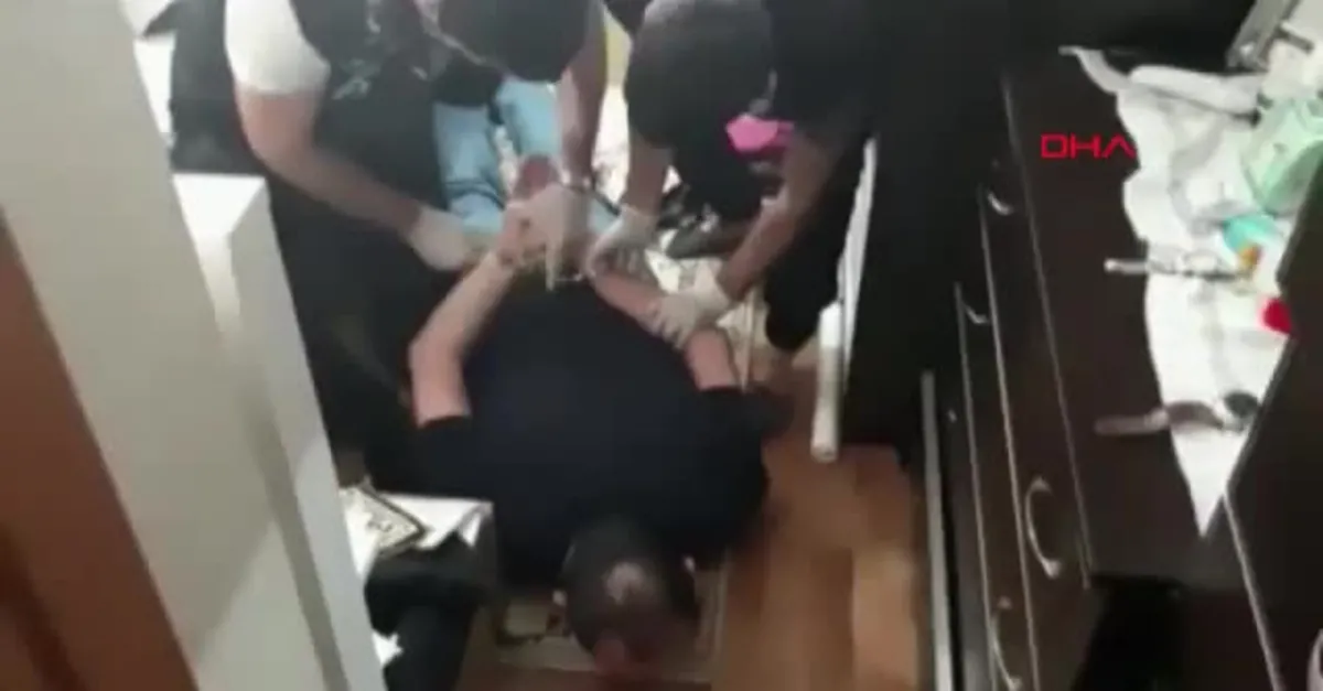 Hücre evinde böyle paketlendi! FETÖ'cü İbrahim Tatar yakalanma anı videosu izle!