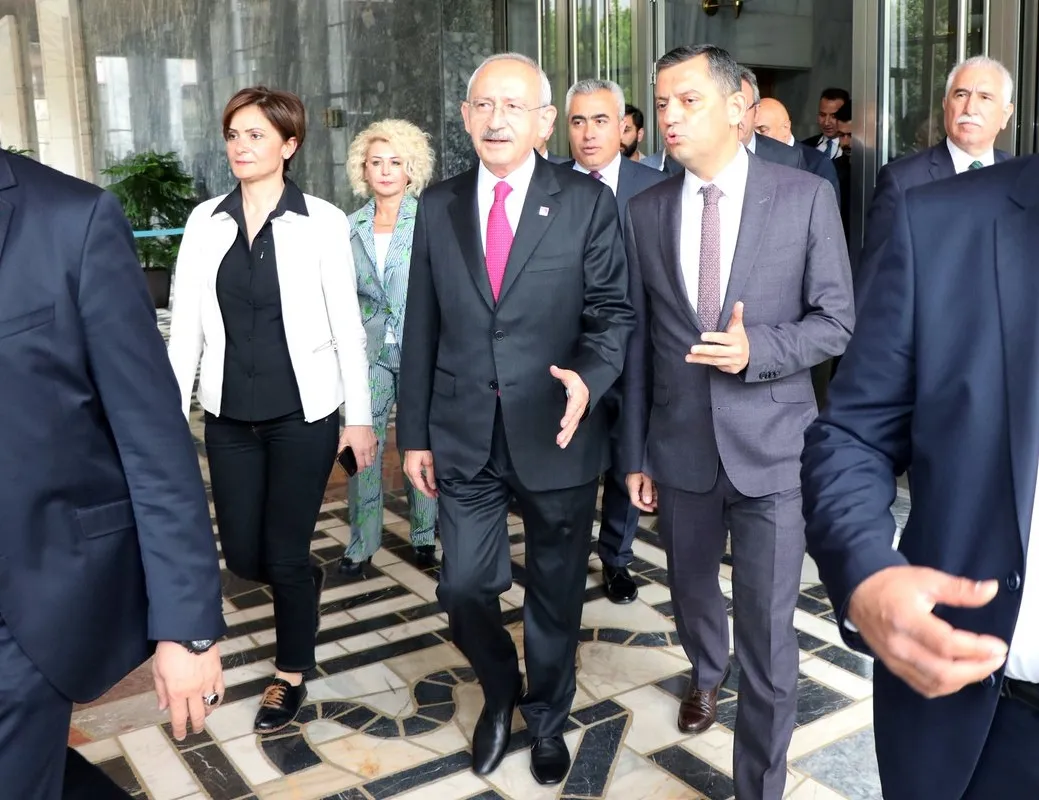 Uğur Mumcu’nun deyimiyle gardırop Atatürkçüsü!