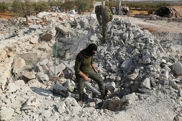 İşte Bağdadi’nin Türkiye sınırına yakın bir yerde ‘bulunması’nın perde arkası! İdlib'e YPG'li kaçakçılar getirmiş-2