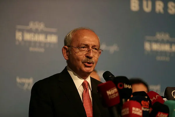 İYİ Partili Yavuz Ağıralioğlu: Kılıçdaroğlu'nun adaylığından endişeliyiz! Dikkat çeken camide saf tutma örneği!-4