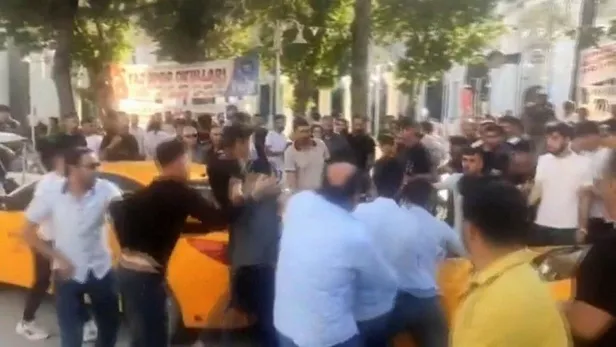 Van'ın en işlek caddesinde bir kadının fotoğrafının çekildiği iddiası ortalığı karıştırdı! Tekme, tokat, yumruk...-2