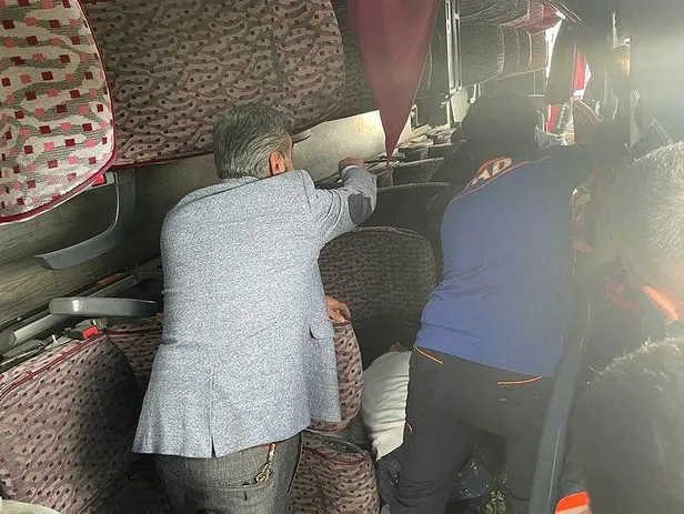 Son dakika: Çankırı'da can pazarı! İşçileri taşıyan otobüs devrilince 3'ü ağır 30 kişi yaralandı-6