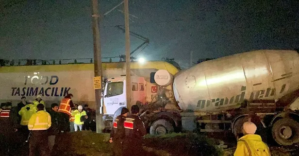 Tekirdağ'da yolcu treni beton mikserine çarptı! Bölgeye çok sayıda ekip sevk edildi