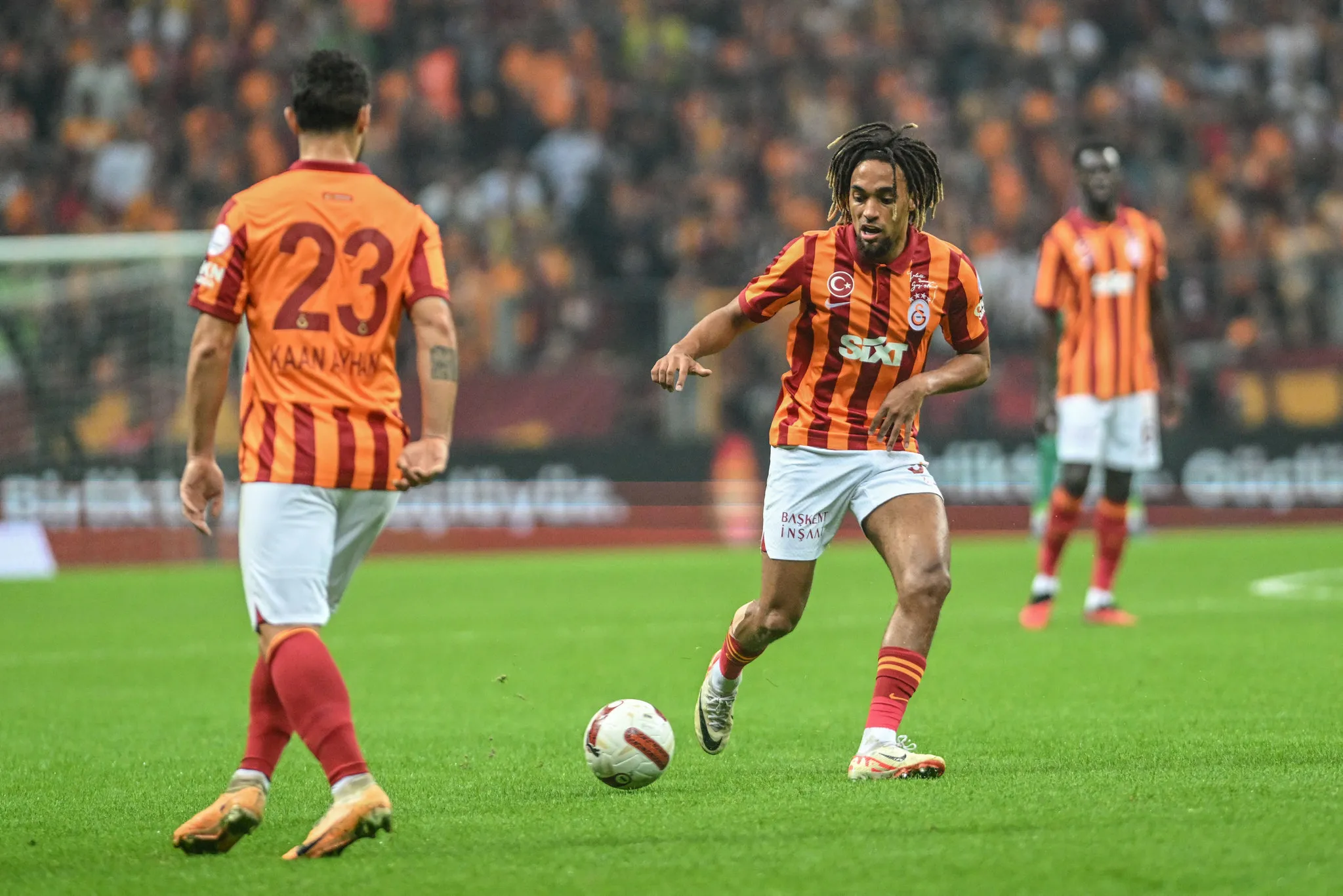 İşte Galatasaray'ın yeni sağ beki! Doue olmadı o geliyor - 9