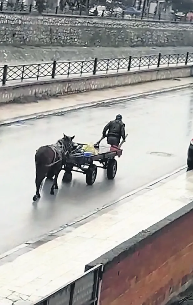 adanada-ailenin-mucize-kurtulusu-3-yasindaki-muhammet-annesini-uyandirdi-felakete-engel-oldu-1647034676271.jpeg Adana'da ailenin mucize kurtuluşu! 3 yaşındaki Muhammet annesini uyandırdı felakete engel oldu-10