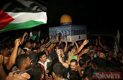 İsrail-Filistin ateşkesi sonrası sevinç! Filistinliler Mescid-i Aksa’ya akın etti!