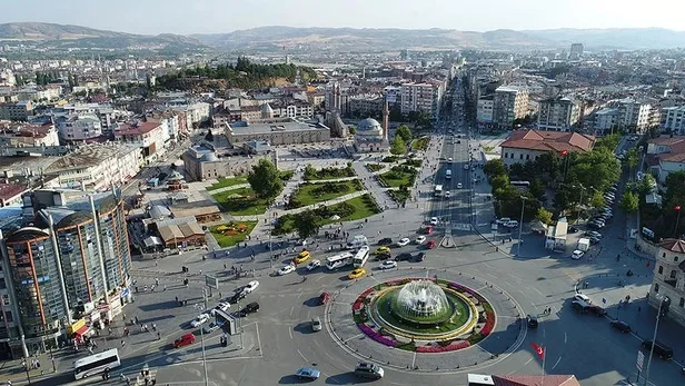 cumhurbaskanligindan-ankara-sivas-yht-acilisinda-yeni-mujde-aciklamasi-petrol-uretimini-2-katina-cikariyoruz-m-1682529686488.jpeg Cumhur tam kadro kurdeleyi kesti! Ankara - Sivas YHT açılışında 'yeni müjde' açıklaması: Petrol üretimini 2 katına çıkarıyoruz mesajı-4