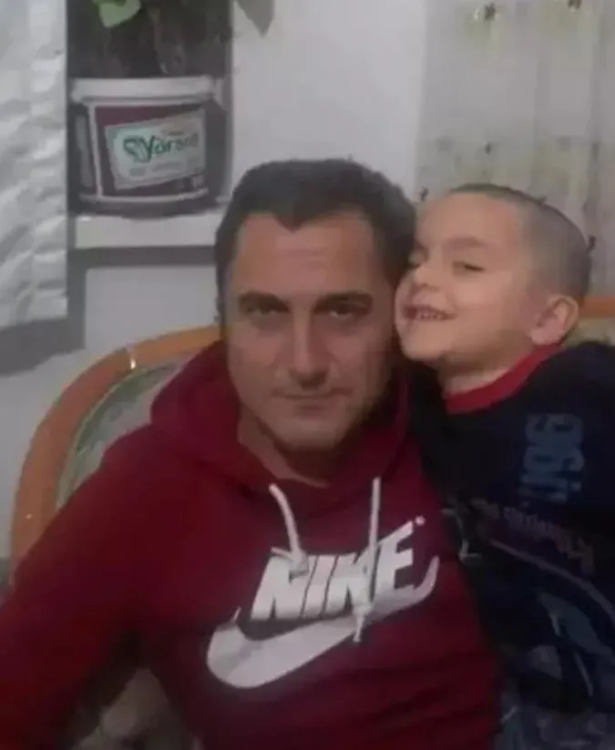 ankara-keciorende-basibos-kopeklerin-saldirisina-ugramisti-icisleri-bakani-ali-yerlikayadan-tunahan-yilmaza-zi-1702655172222.jpeg Ankara Keçiören'de başıboş köpeklerin saldırısına uğramıştı! Solunum makinesinden ayrılan Tunahan'a Ali Yerlikaya'dan ziyaret-3