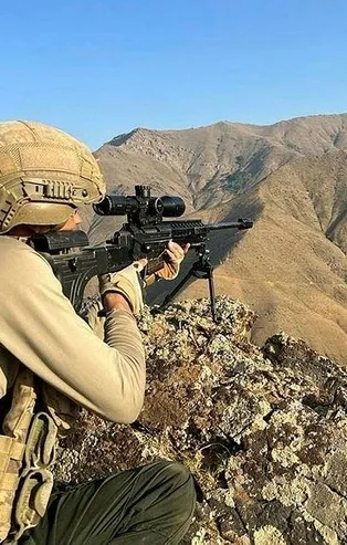 Bitlis'te teröre darbe! Eren Abluka-32 Şehit Güvenlik Korucusu Ekrem Akkaya Operasyonu başlatıldı