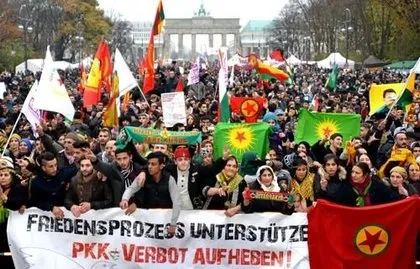 PKK’lı hainler Avrupa’da terör estirdi