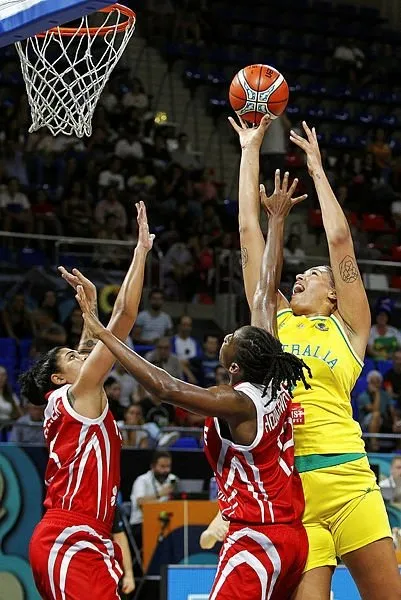 a milli kadin basketbol takimi