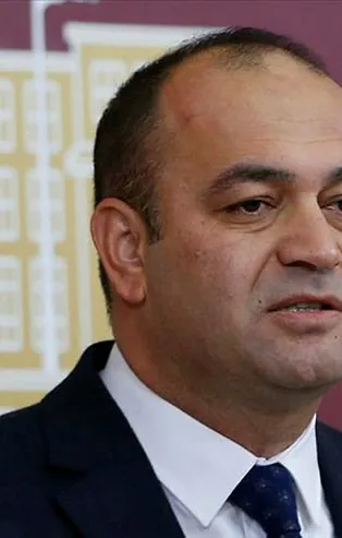 Son dakika: İBB vurguncusu Özgür Karabat belediyeyi maaile parsellemiş! Kardeşi Gültekin Karabat'ı da işe aldırmış