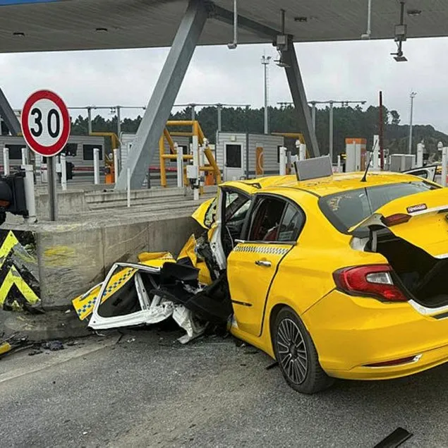 Taksici öldü yolcu ağır yaralı