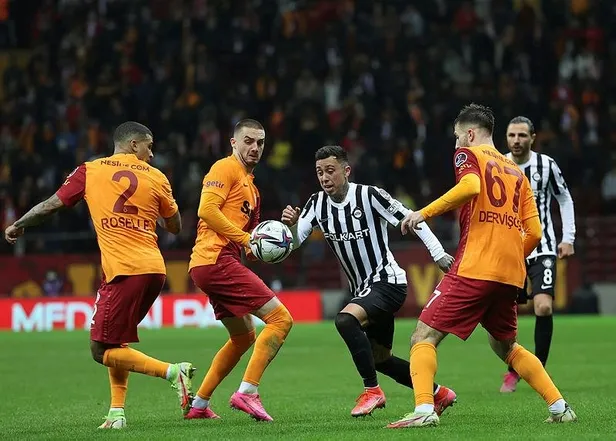 istanbulda-duello-galatasaray-2-2-altay-mac-sonucu-1638640647514.jpeg İstanbul'da düello! Galatasaray 2-2 Altay | MAÇ SONUCU-2