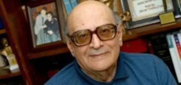 İstanbul Üniversitesi Hukuk Fakültesi Öğretim Üyesi Doç. Dr. Server Tanilli, silahlı saldırıya uğradı. Tanilli, felç oldu