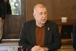 MİT mensuplarının kimliklerini ifşa eden Ümit Özdağ davanın ilk duruşmasına katılmadı