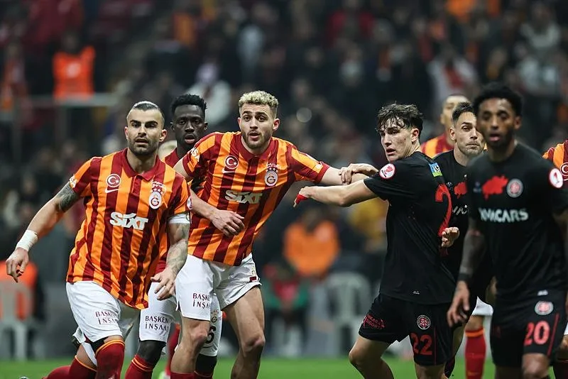Usta yazarlar Beşiktaş - Galatasaray derbisini değerlendirdi: Kazanırsa yüzde 51 şampiyon-7
