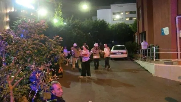 Sarıyer’de 2 katlı huzurevinde korkutan yangın!-5