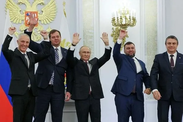 son-dakika-putinden-4-bolgenin-ilhakina-onay-1664954270015.jpeg SON DAKİKA! Putin'den 4 bölgenin ilhakına onay-4