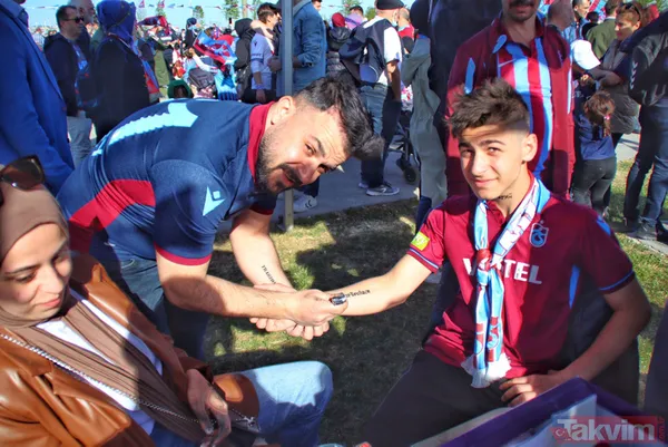 Yenikapı'da bordo-mavi coşku! Trabzonspor taraftarından ışık şov - 16