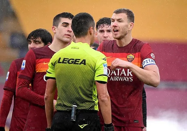 adim-adim-edin-dzeko-transferde-en-guclu-aday-besiktas-1623018450606.jpeg Adım adım Edin Dzeko! Transferde en güçlü aday Beşiktaş...-5