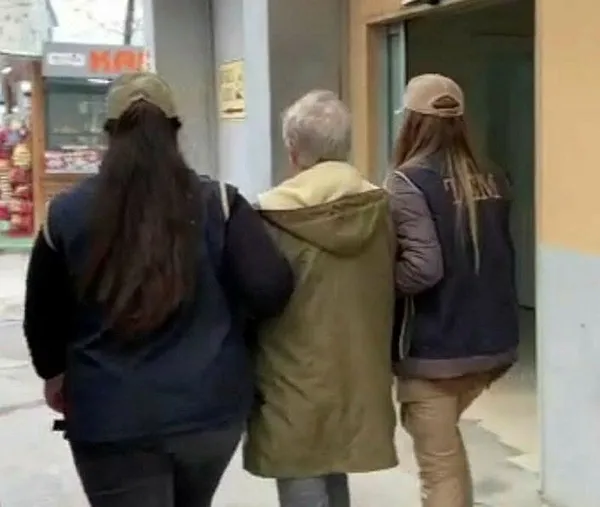 hdp-edremit-ilce-baskani-sultan-karasu-pkknin-mezarcisi-cikti-talimatlar-kirmizi-kategorideki-agabeyinden-1670125981474.jpeg HDP Edremit İlçe Başkanı Sultan Karasu PKK'nın mezarcısı çıktı! Talimatlar kırmızı kategorideki ağabeyinden-3