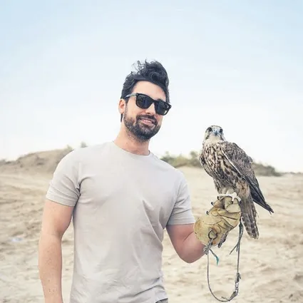 Ünlü oyuncu Alp Navruz doğum gününü arkadaşlarıyla kutladı