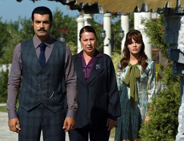 Bir Zamanlar Çukurova 45. son bölüm full tek parça izle! Yılmaz ve Demir aynı bahçeyi paylaşıyor-3