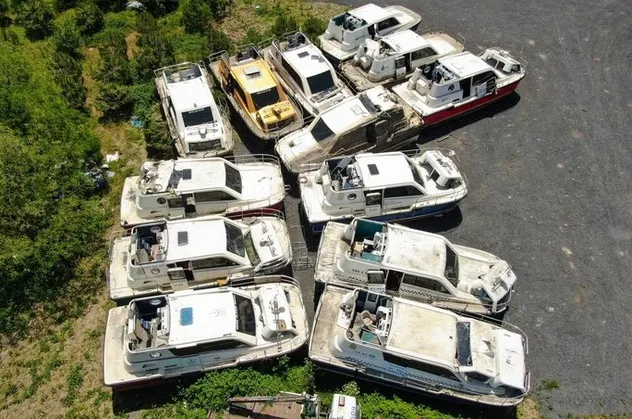 CHP'li İBB Başkanı Ekrem İmamoğlu'ndan bir skandal hamle daha! Mevcut deniz taksileri otoparkta çürütüp yenilerini alacağını söyledi!