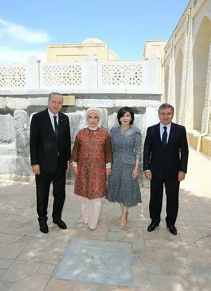 Cumhurbaşkanı Erdoğan, Nakşibendi Hazretleri'nin türbesini ziyaret etti-6