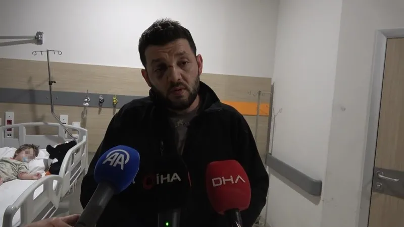 yalovada-magandalardan-kucaginda-bebek-olan-babaya-hain-saldiri-1771785442668.jpeg Yalova'da kucağında çocuk olan babaya hain saldırı! 14 aylık bebeğin kafatası kırıldı-3