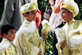 Sünnet için 3 operasyon