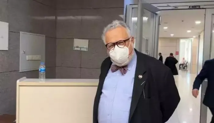 provokatore-arka-cikmisti-fatih-altayli-hakkinda-karar-verildi-1704446887015.jpeg İsrail biletleri yandı! Alçak saldırıya destek veren Fatih Altaylı için flaş karar! Savunması hayrete düşürdü: Sosyal deney yapıyordum-4