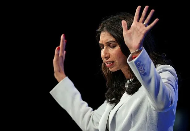 Liz Truss’ı deviren maruldan sonra yeni ikon: 10 Numara bu pankartla sarsıldı: Hindistan cevizi Rishi Sunak’ın raf ömrü ne kadar?-1