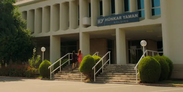 bir-zamanlar-cukurova-109-bolum-fragmani-herkes-servet-avcisi-cikti-bu-yuk-omuzlarina-agir-gelecek-1634285671875.jpg Bir Zamanlar Çukurova 109. bölüm fragmanı: Herkes servet avcısı çıktı! Bu yük omuzlarına ağır gelecek-7