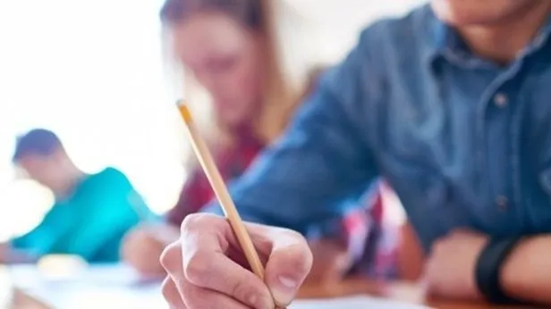 2020 2021 Universite Karsiliksiz Burs Veren Kurumlar Is Adamlari Hangileri Burs Basvuru Yerleri Burs Nasil Alinir Takvim