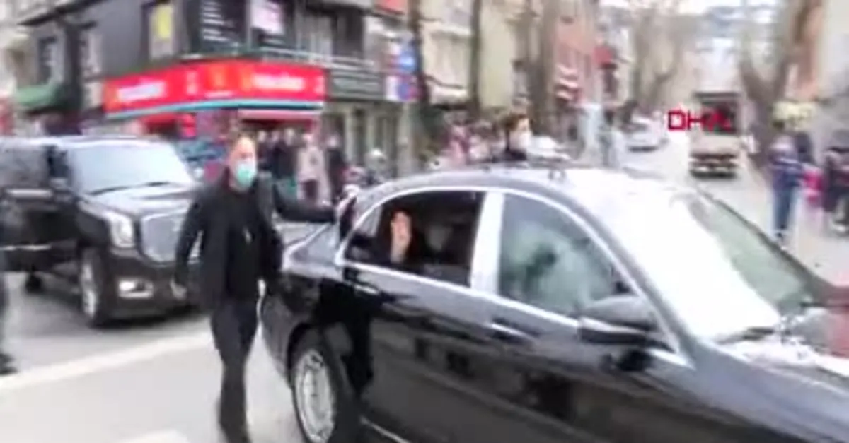 Son dakika: Başkan Erdoğan'dan Çengelköy'de esnaf ziyareti! Balıkçıdan alışveriş yaptı