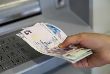 Emekli zammı öncesi 25 bin TL ek ödeme: Maaşı 14 bin 769 TL ve üstü olana liste çıktı! Ziraat Bankası, İş Bankası, TEB...