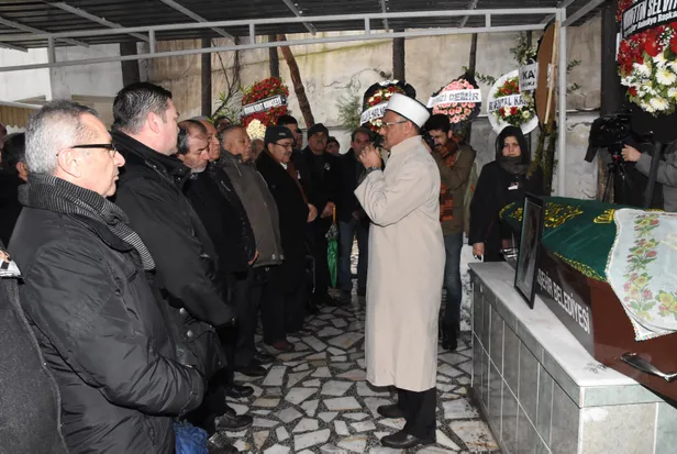 Ukrayna'da Öldürülen Tıp Öğrencisi İzmir'de Toprağa Verildi-4