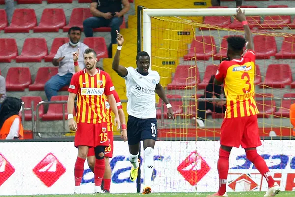 super-ligin-2-haftasinda-kayserispor-adana-demirsporla-1-1-berabere-kaldi-1629489296746.jpg