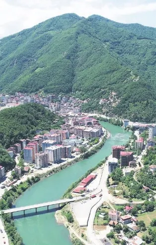 Artvin’in Borçka ilçesi Kovid-19 nedeniyle karantinaya alındı