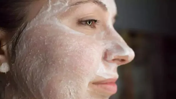 20-dakikada-evde-botoks-yapin-2-malzemeyle-aninda-yuz-germe-formulu-ignesiz-ameliyatsiz-mucize-yontem-1700053912601.jpeg 2 malzemeyle anında yüz germe formülü! 20 dakikada evde botoks yapın! İğnesiz, ameliyatsız mucize yöntem ifşa oldu-6