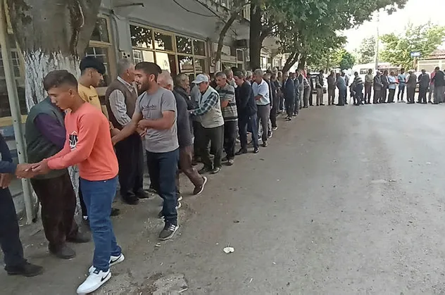 Kuyruğun ucu bucağı yok! Çanakkale'de Kurban Bayramı'nda yüzlerce yıllık gelenek