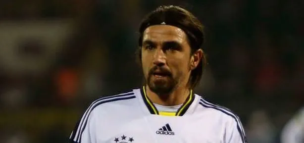 Mehmet Topuz sağa geçecek!