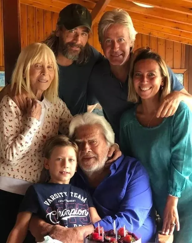 cuneyt-arkinin-oglu-murat-arkin-kimdir-kac-yasinda-nereli-hayatini-kaybeden-cuneyt-arkinin-oglu-murat-arkin-fi-1656398037843.jpeg Hayatını Kaybeden Cüneyt Arkın'ın oğlu Murat Arkın filmleri, eşi ve oğlu... Cüneyt Arkın'ın oğlu Murat Arkın kimdir, kaç yaşında, nereli?-2