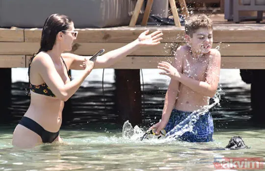 Burcu Özberk 'zamanında yolumuza taş koydular' dedi paylaştı! Son dönemde bikinili halleriyle olan olan Burcu Özberk şimdi de... - 3