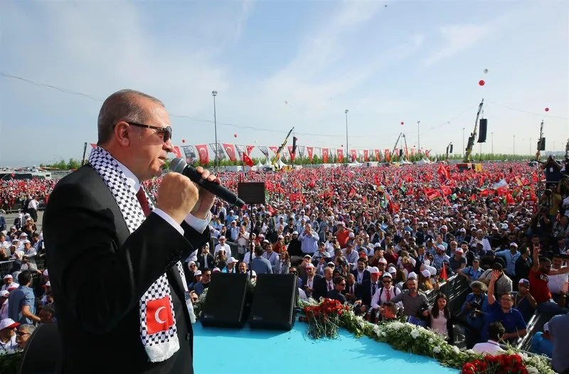 Başkan Recep Tayyip Erdoğan, Atatürk Havalimanı'nda düzenlenen ʺBüyük Filistin Mitingiʺne katılarak konuşma yaptı. (28 Ekim 2023)